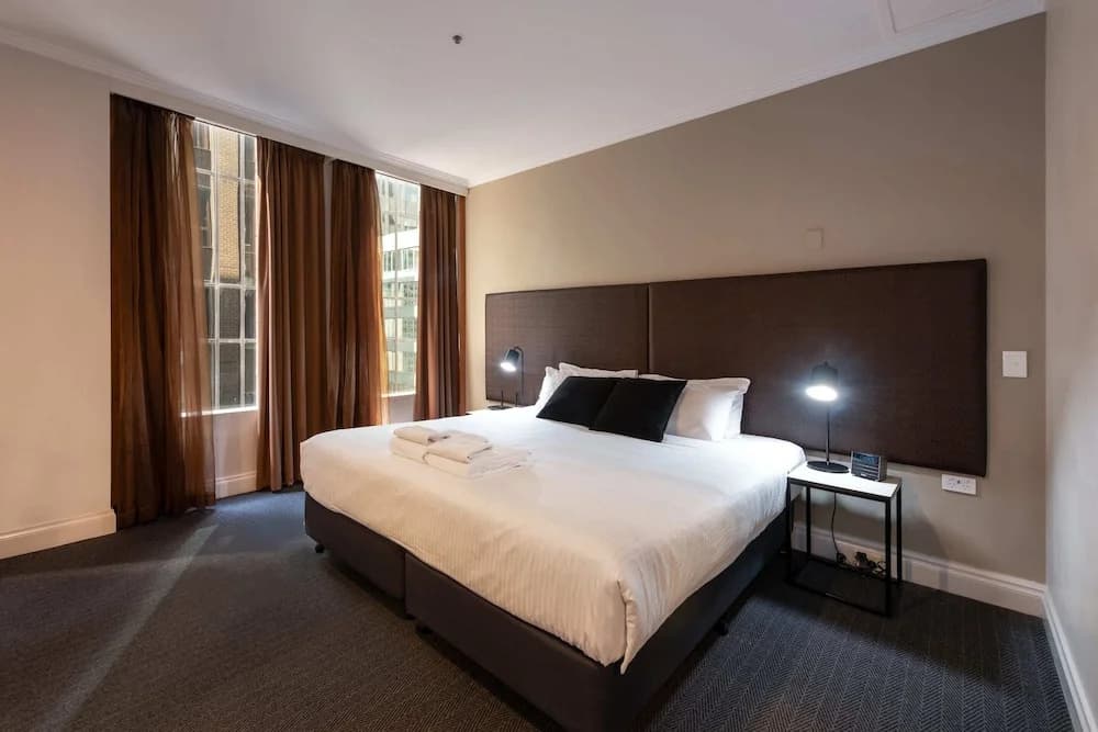 Chic 1-bedroom Apartment in Melbourne CBD - photo 4