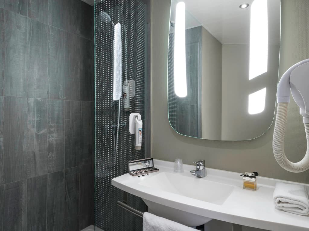 ibis Paris Ornano Montmartre Nord 18ème - photo 8