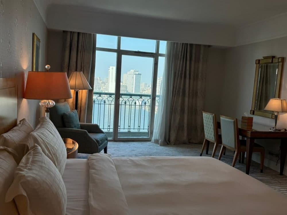 Premium SA at 4 Seasons Hotel - photo 17