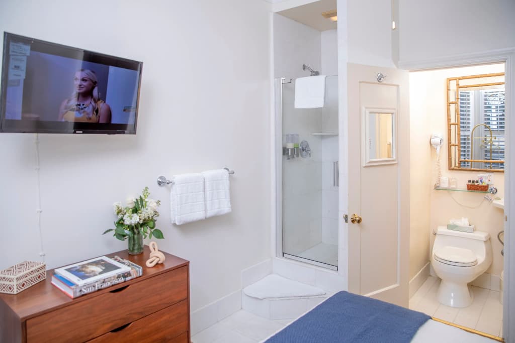 Washington Square Inn - photo 9