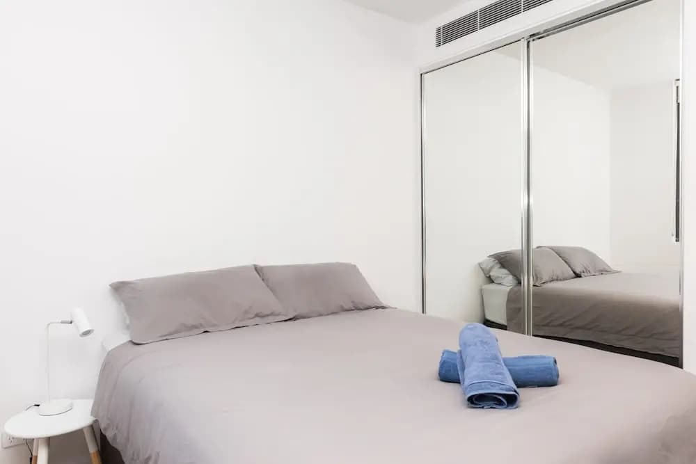 Modern Apartment in Darling Harbour - photo 2