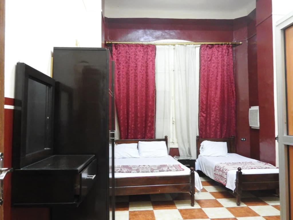 The Emerald Hotel - photo 3