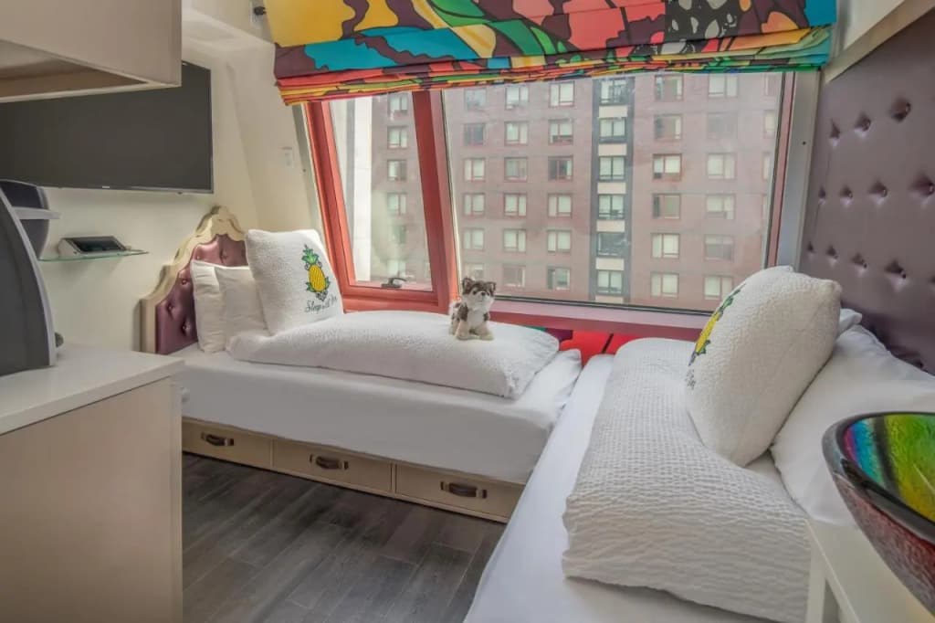 Staypineapple, An Artful Hotel, Midtown - photo 33