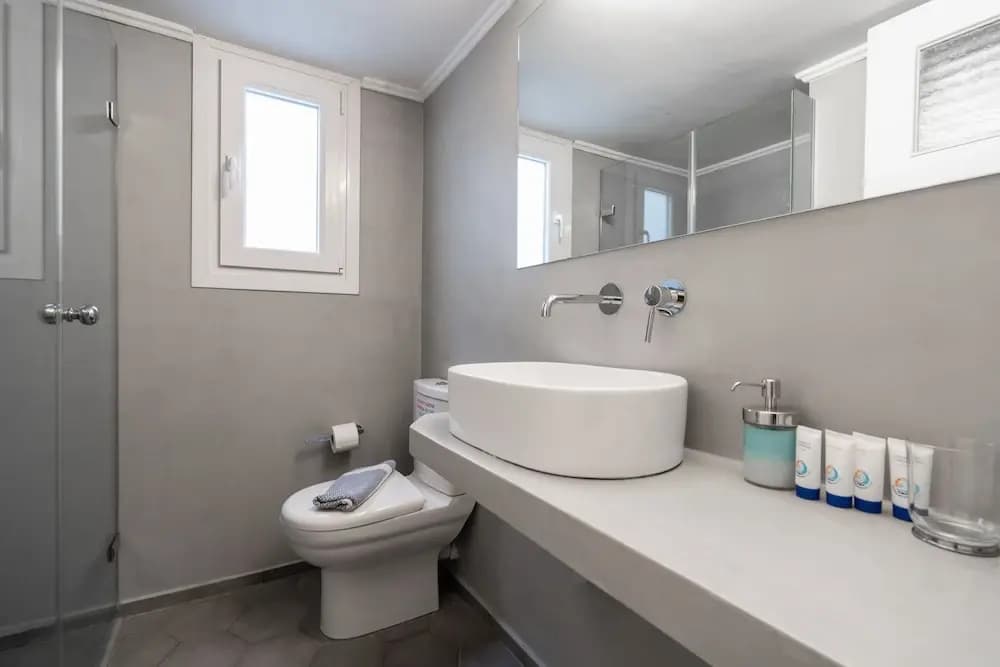 Zan Moreas Beautiful Apt in Koukaki - photo 20