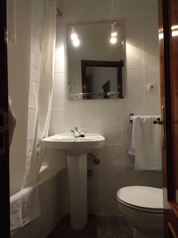 Hostal Alistana - photo 9