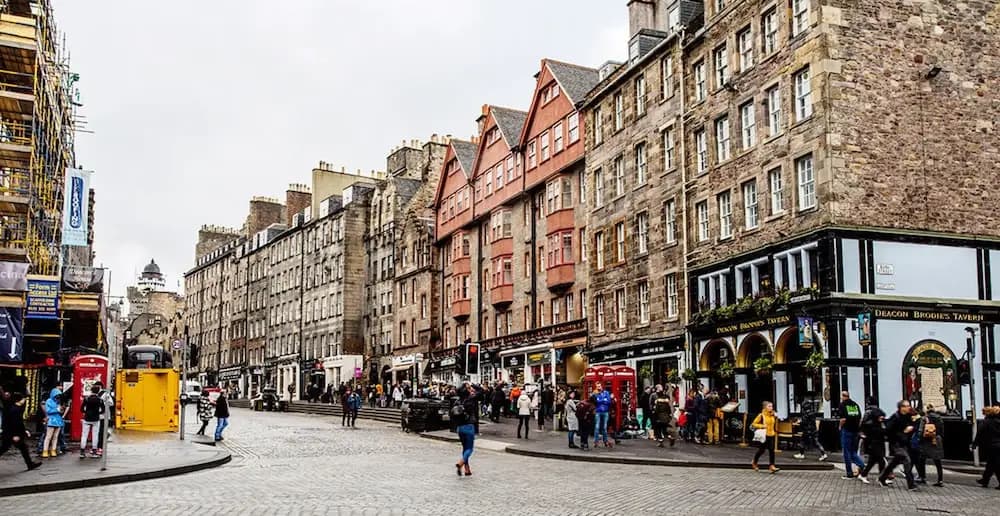 Lovely 2-bed Apartment in Old Town Edinburgh - photo 9
