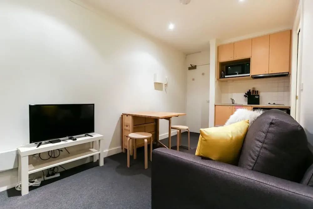 WILLOW, Carlton Studio Apartment - photo 11