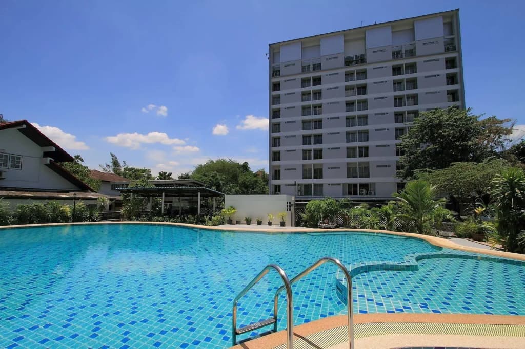 Lily Hotel Bangkok - photo 16