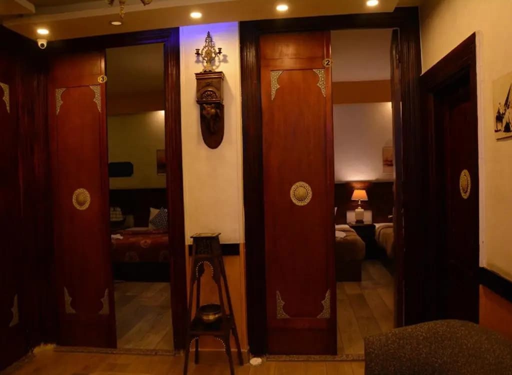 The Location Hotel - photo 7