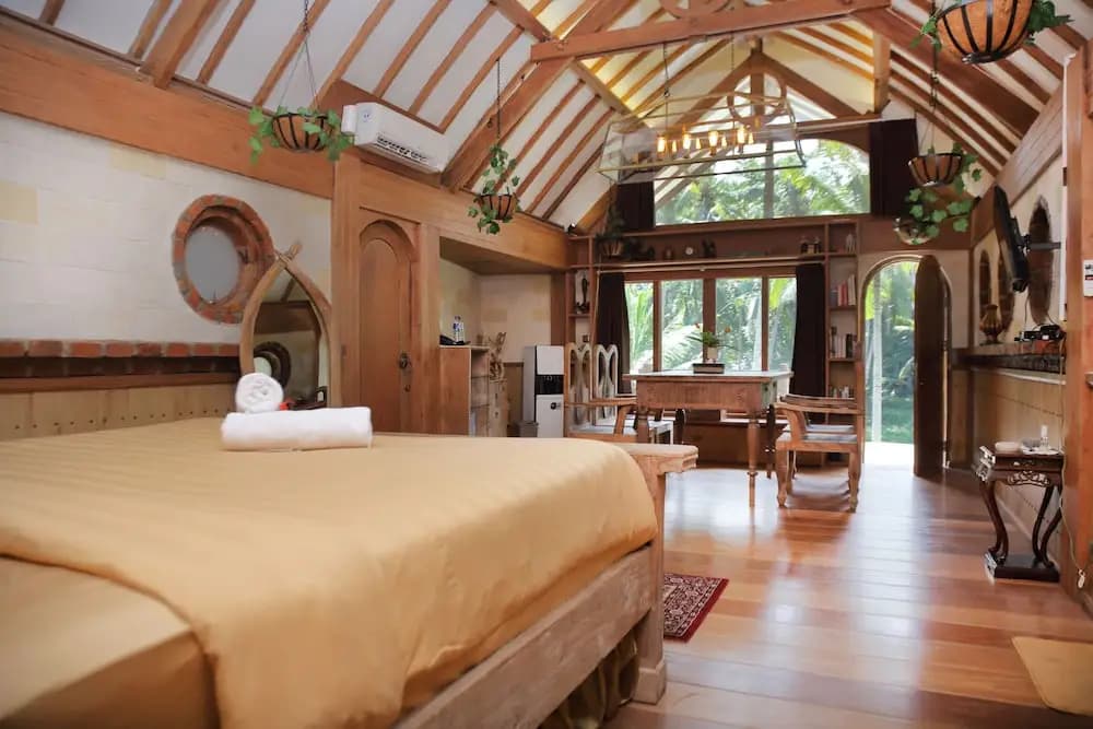 Bale Tudor Villa - photo 20