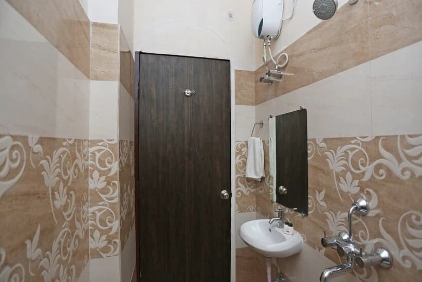 Hotel Mount Hill - photo 17
