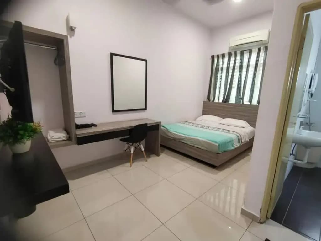 SWEET DREAM HOME 20PAX 3-Storey 5R5B SITIAWAN - photo 1