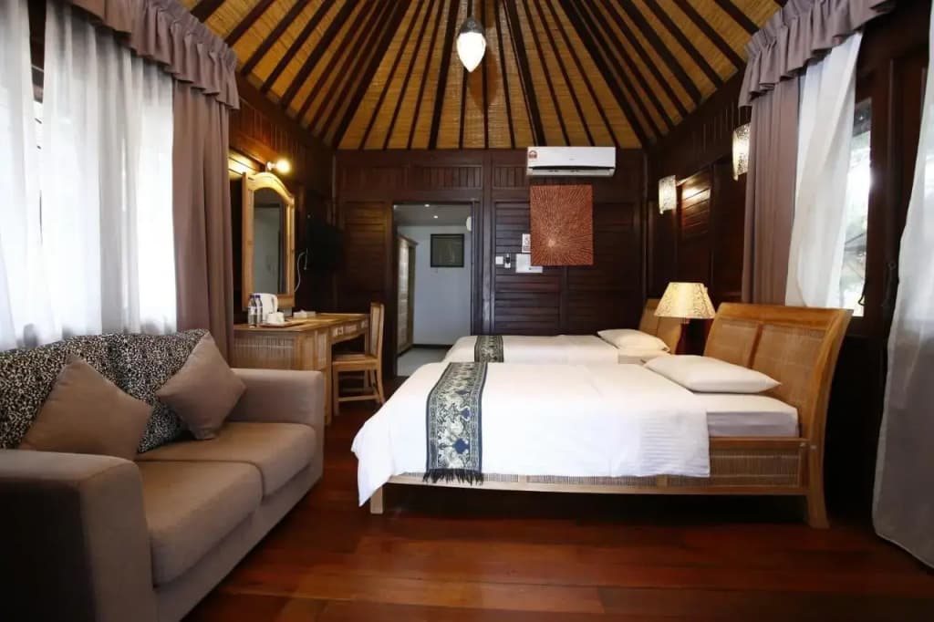Mari Mari Backpackers Lodge, Mantanani Island - photo 4