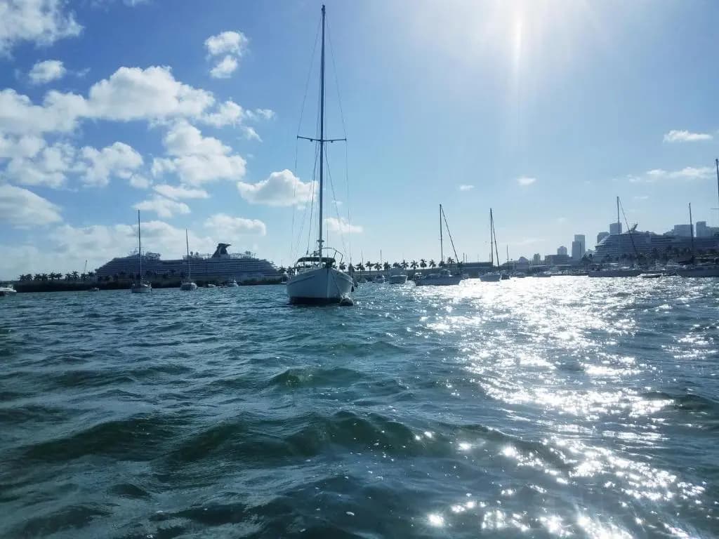 Sailboat with view - photo 9