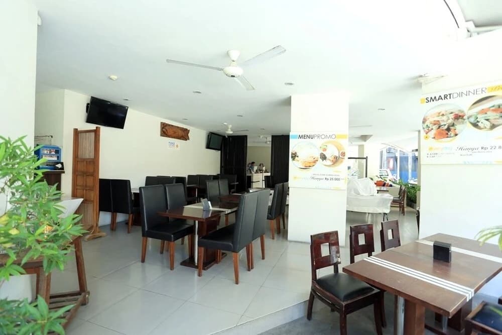 RedDoorz @ Istana Kuta Galeria - photo 11