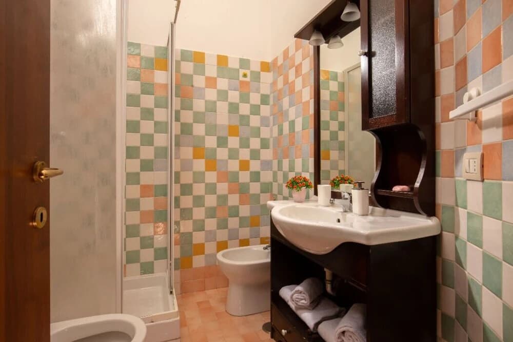 Allegra's Apartments - photo 9