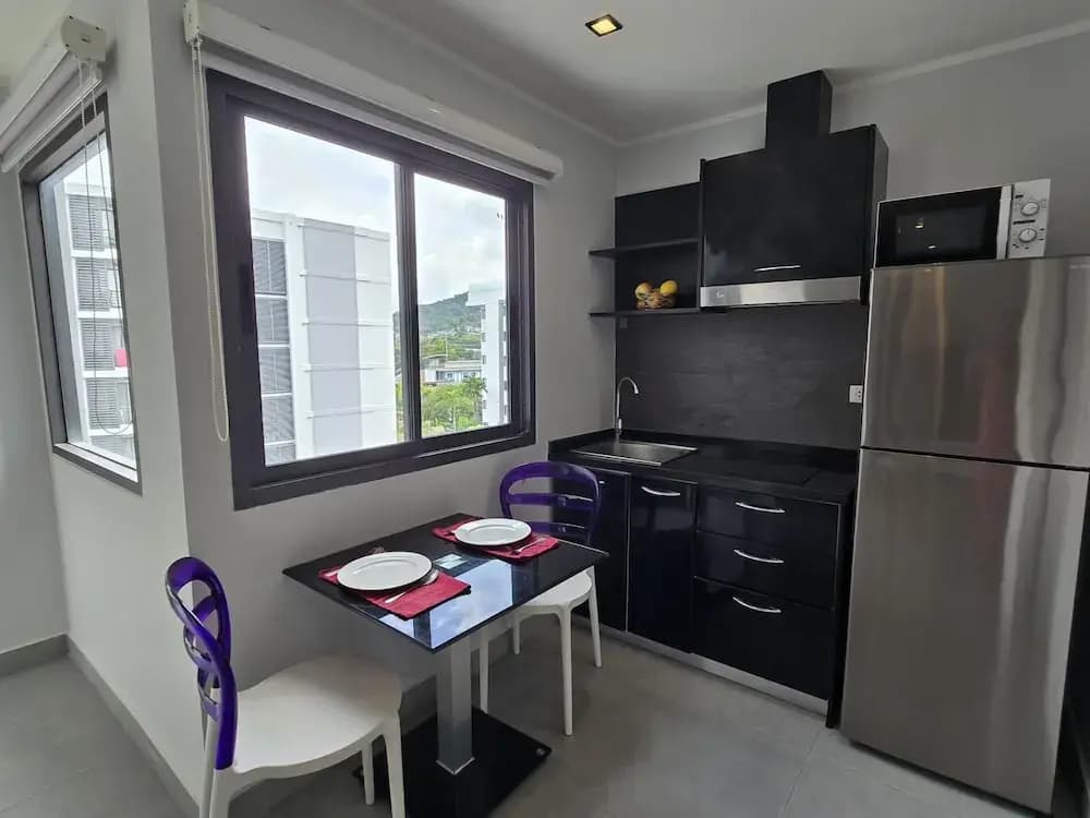Sleek Corner 1 Bed Apt T1-607 - photo 14