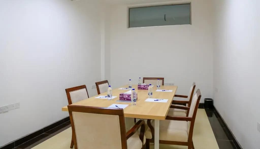 Muscat Inn Hotel - photo 13