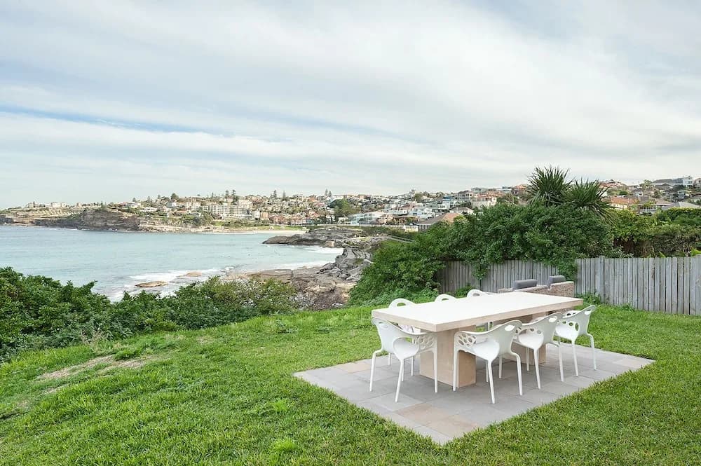 Waterfront Garden Apartment - photo 8