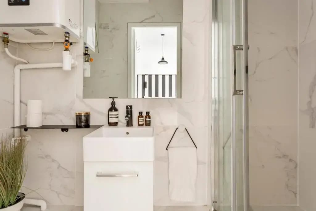 Edwin Suites - photo 13