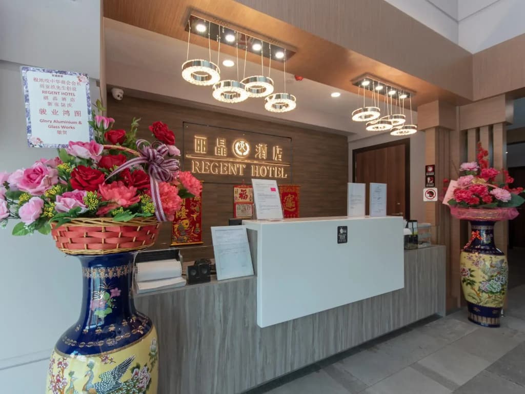 OYO 89375 Regent Hotel - photo 2
