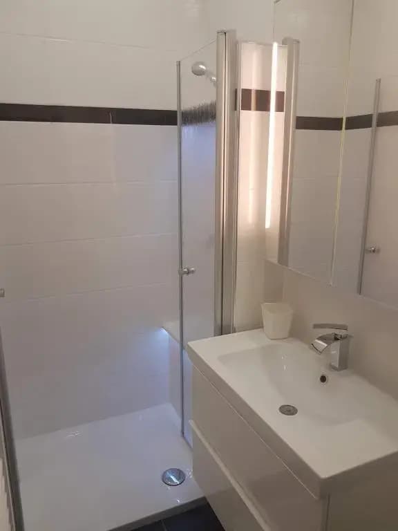 Gerald`s Apartment 16 - photo 8