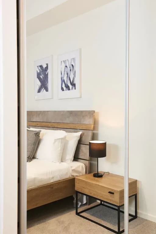 Spacious and Bright 1 Bedroom Apartment - photo 5