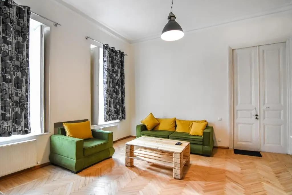 Barnovi's Home - main photo
