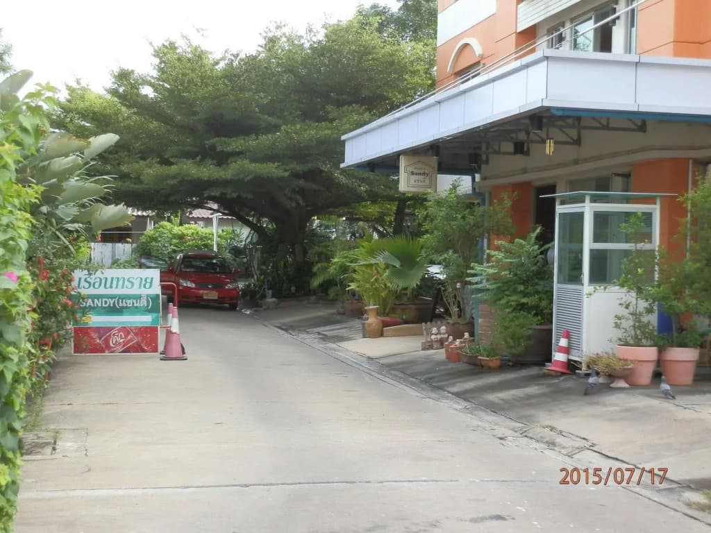 Sandy Serviced Apartment - photo 1