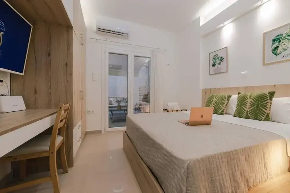 Small and Cozy Studio - photo 1