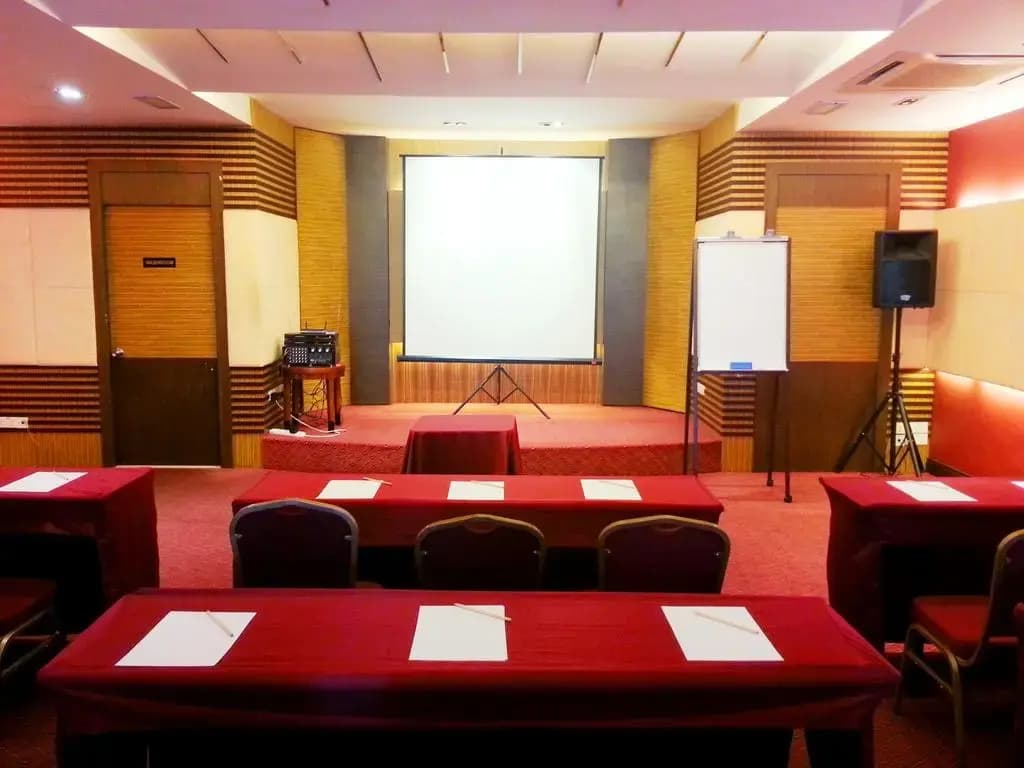 Celyn Hotel City Mall - photo 12