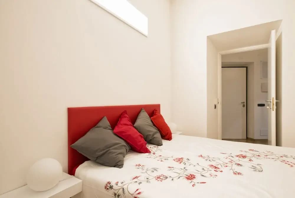 St Peter Square Apartment - photo 2