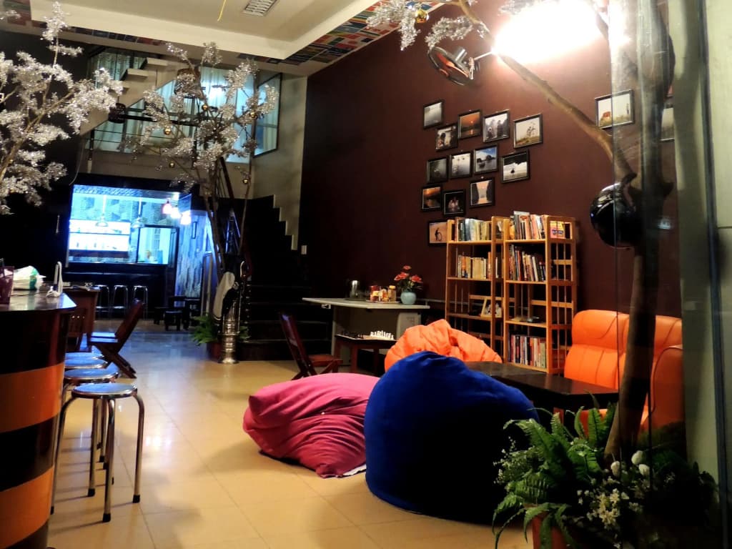 Ha Long Happy Hostel - Adults Only - photo 11