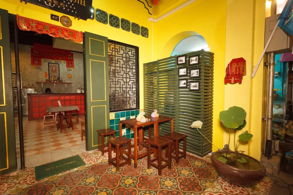 Phuket Old Town Hostel - photo 22