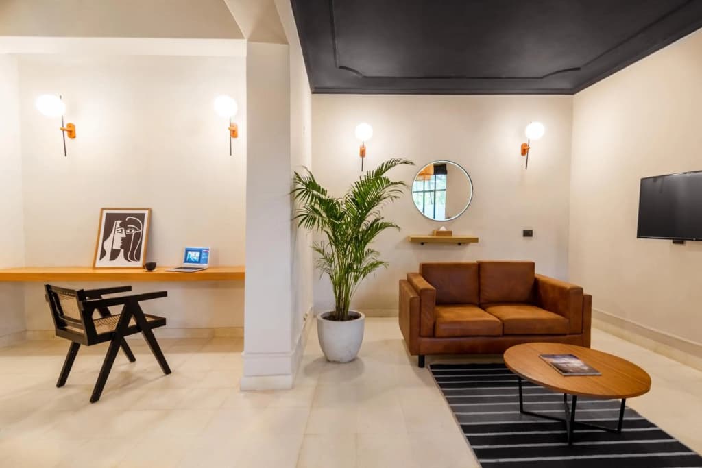 LetsBunk Poshtel & Suites - photo 25