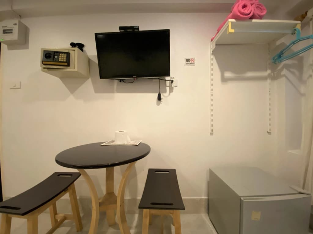 Som Guesthouse - photo 12