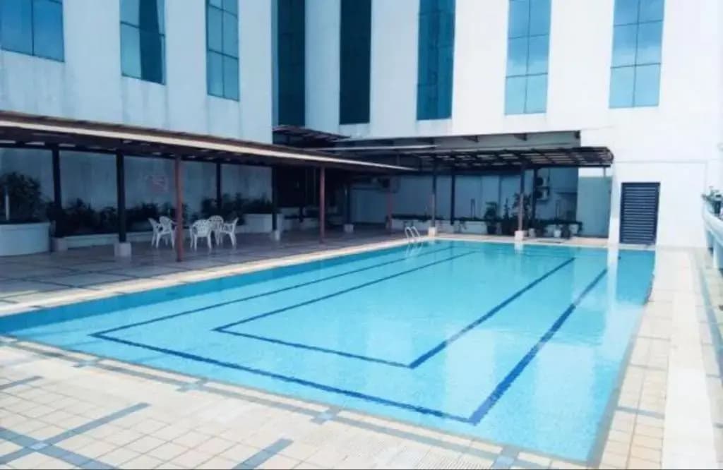 Crystal Crown Hotel - photo 13