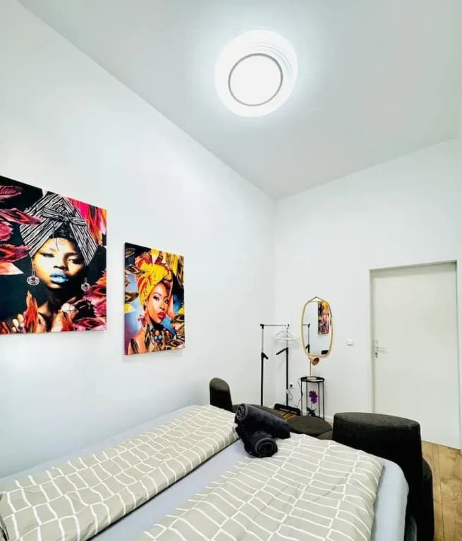 Stylish 9BR Apartment for 18 Guests - photo 29