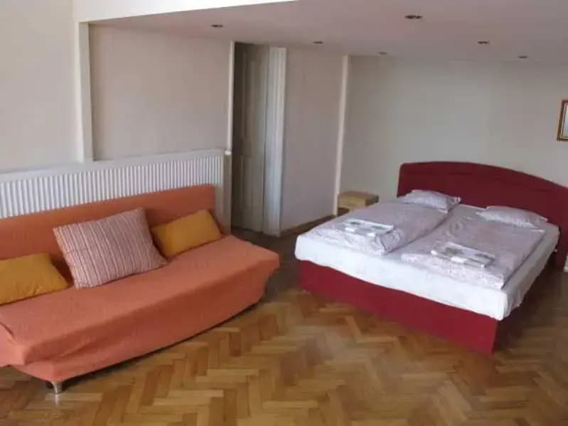 Jimi Hendrix Guesthouse - photo 4