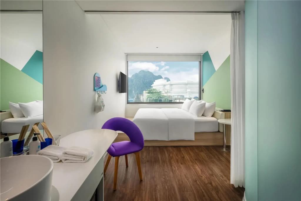 Tru by Hilton Ha Long Hon Gai Centre - photo 11