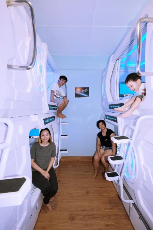 Audrey Capsule Hostel - photo 23