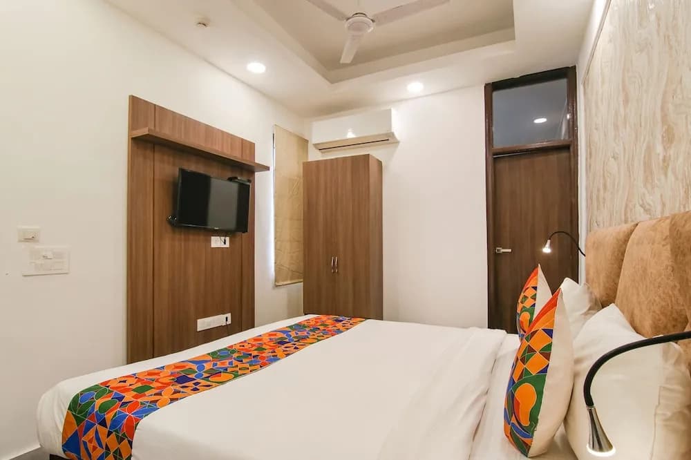 FabHotel Signature Luxe Inn - photo 3