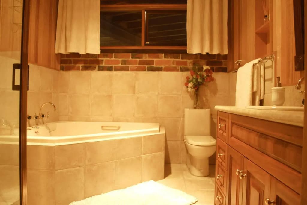 Rocky Creek Art Garden B&B - photo 8