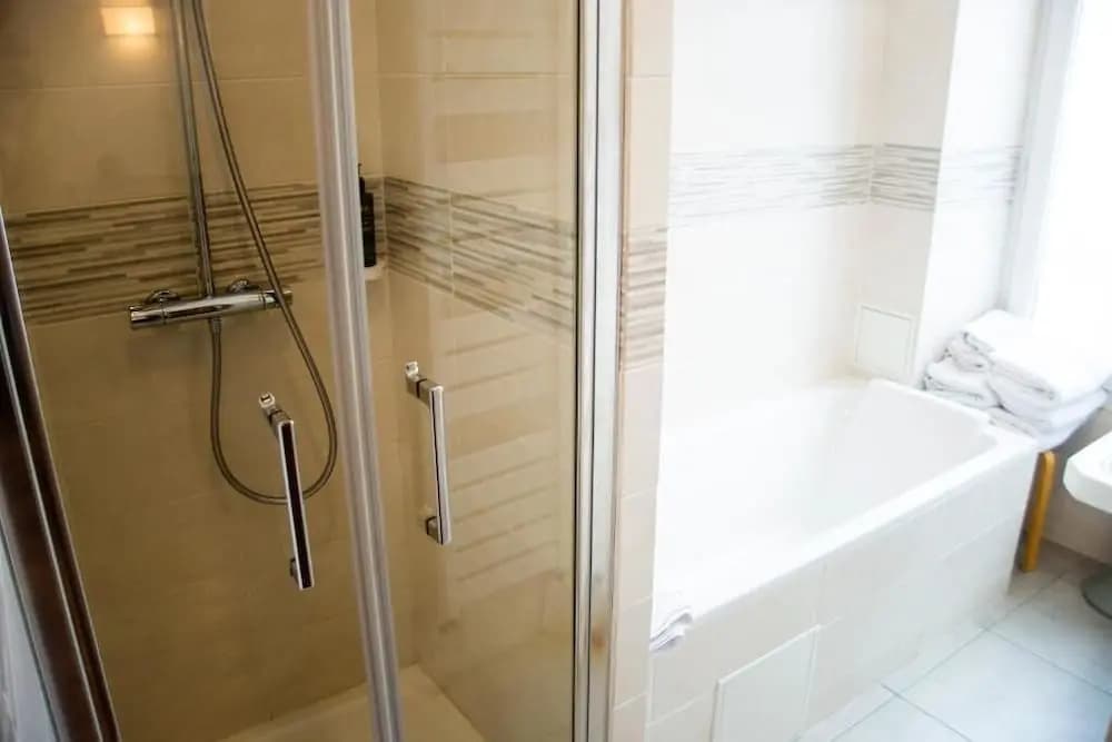 Hotel La Louisiane - photo 33