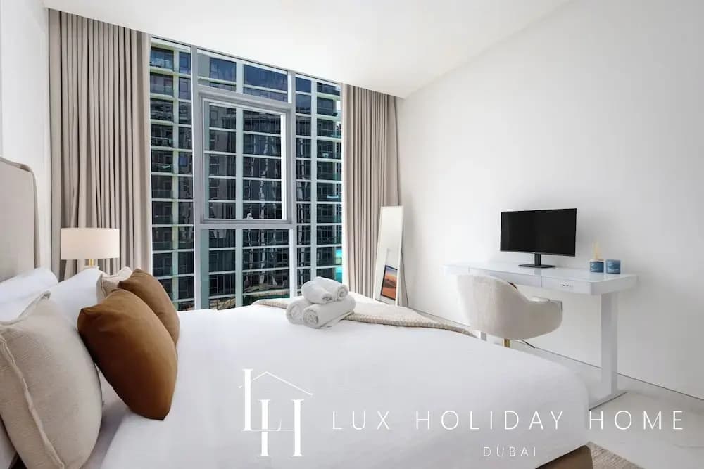 LUX | 2BR Lagoon View – District One, 10–15 min Burj Khalifa - photo 14