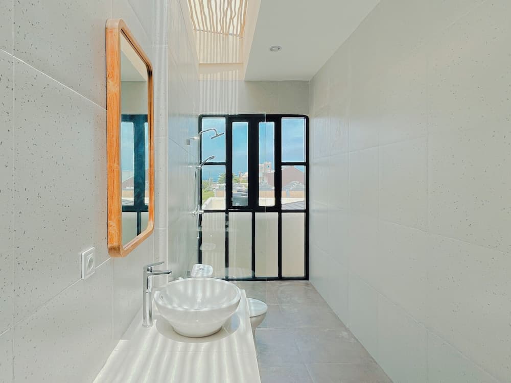 Beachside Luxury 3BR Mediterranean Sanur - photo 8