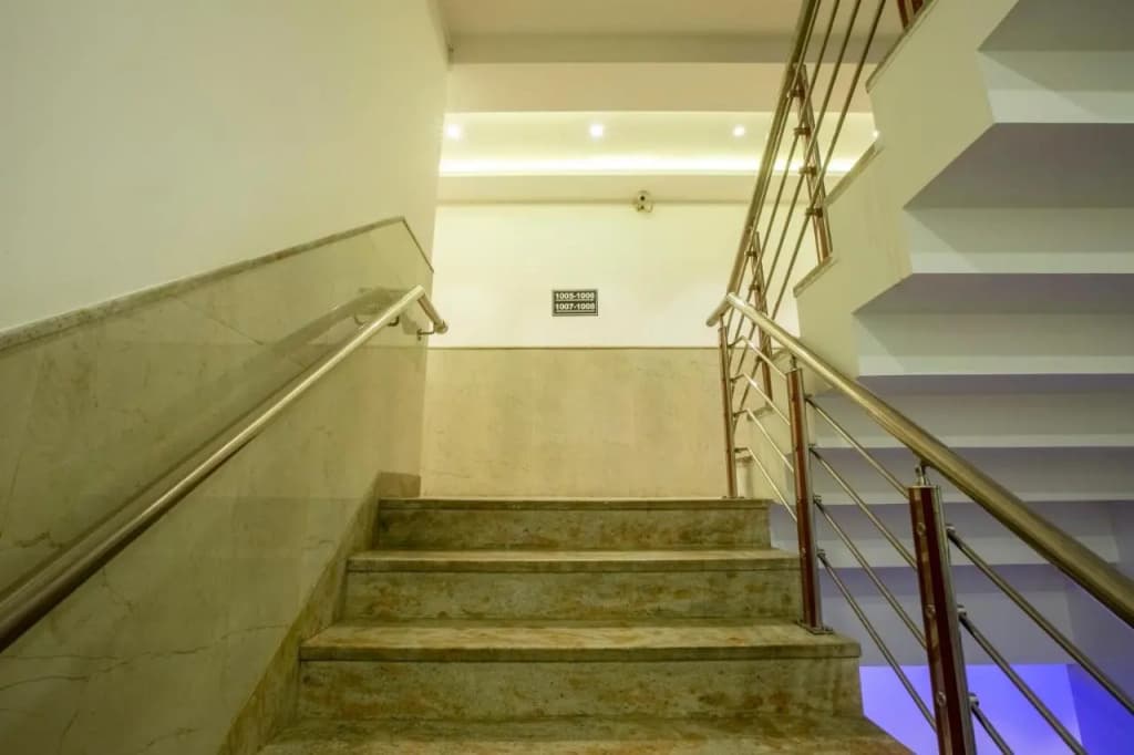 Hotel Arch Suites - photo 2