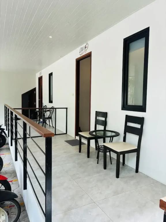 Hillside Haven-Luxury Room - photo 10