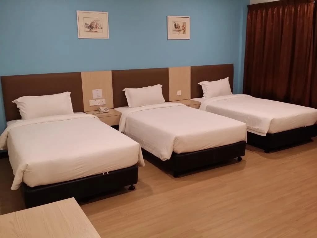 MJ Hotel - photo 1