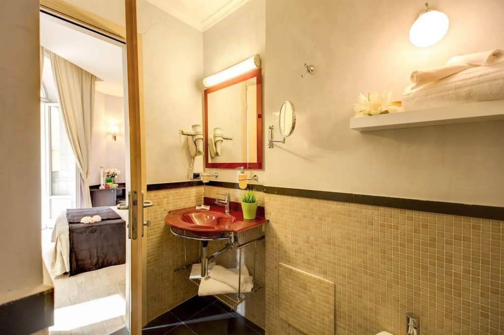Hotel Le Petit - photo 8